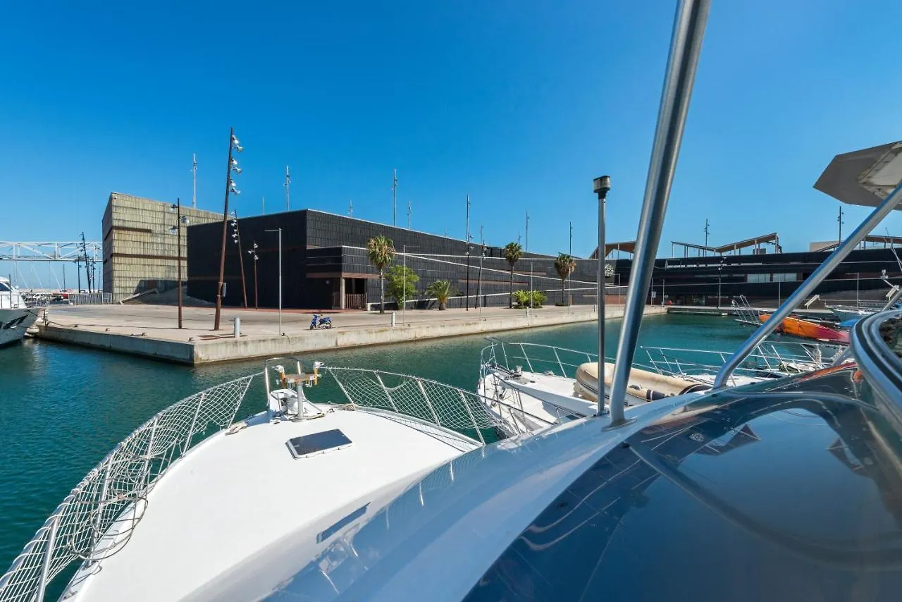 Boat Accommodations Barcelona Sant Adrià de Besòs España