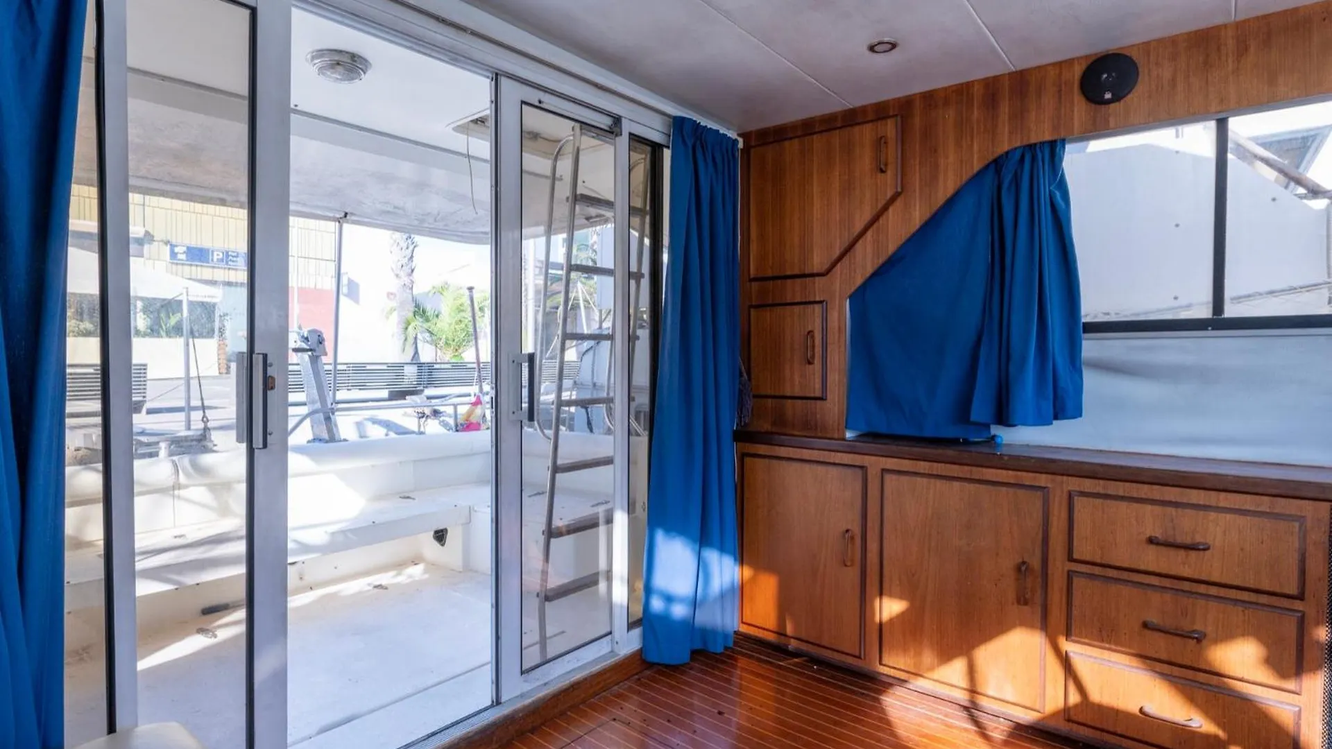 Boat Accommodations Barcelona Sant Adrià de Besòs 0*,  España