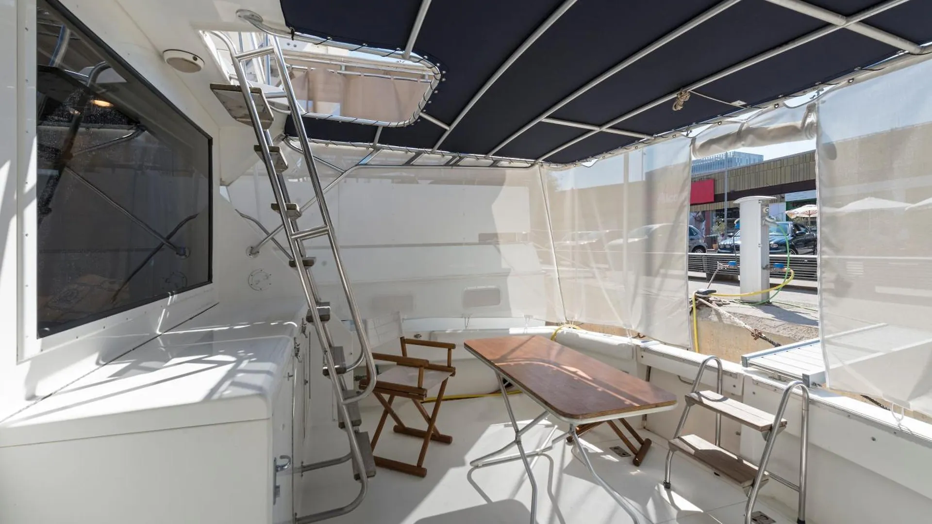 Boat Accommodations Barcelona Sant Adrià de Besòs