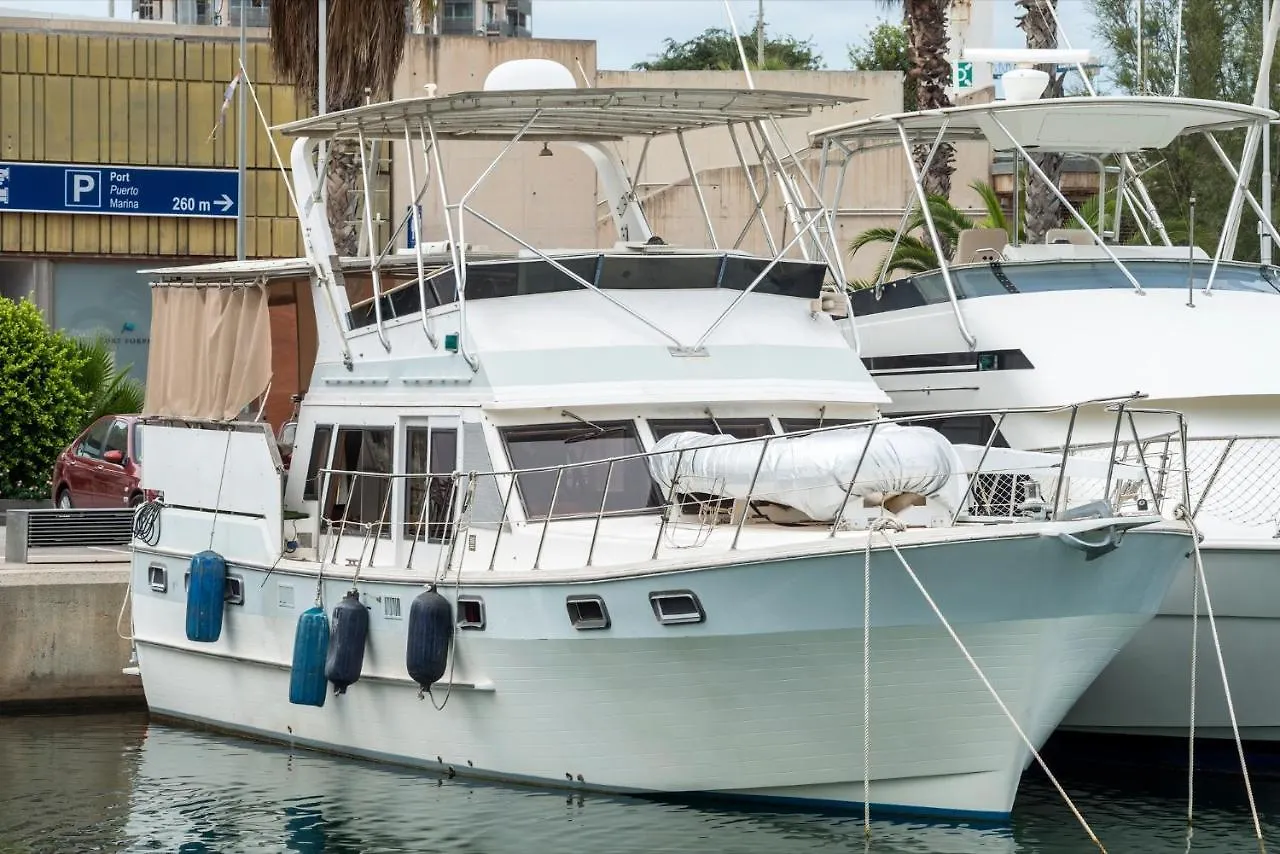 Boat Accommodations Barcelona Sant Adria de Besos Botel