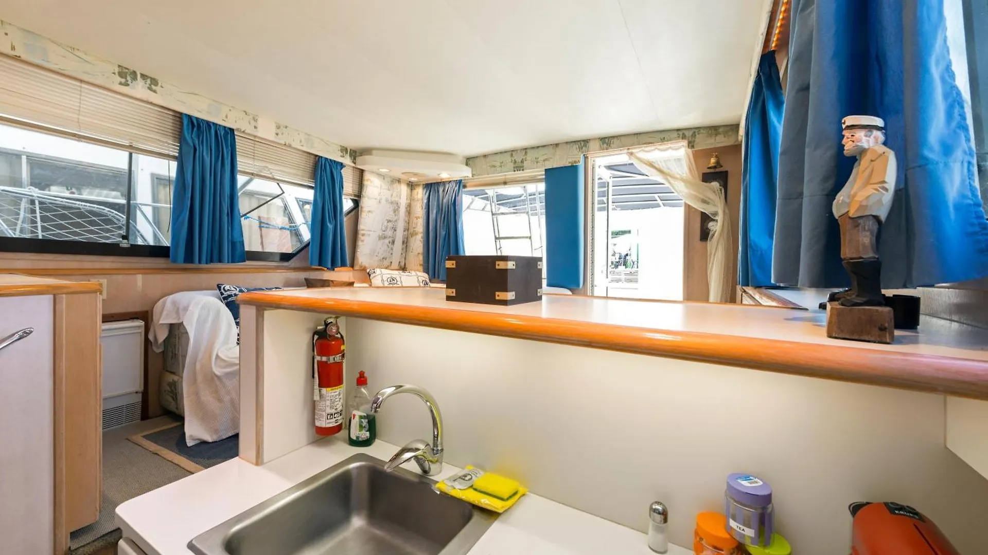 Boat Accommodations Barcelona Sant Adria de Besos Botel